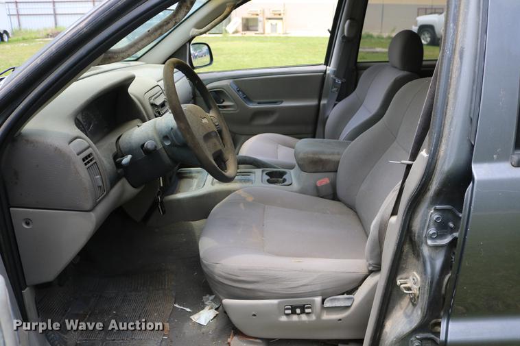 image for item DD8228 2002 Jeep Grand Cherokee SUV