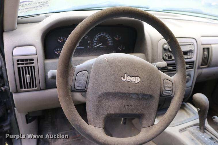 image for item DD8228 2002 Jeep Grand Cherokee SUV
