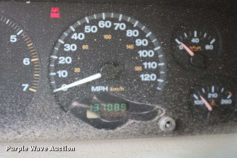 image for item DD8228 2002 Jeep Grand Cherokee SUV