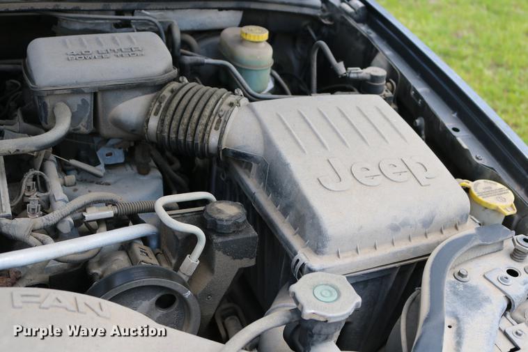 image for item DD8228 2002 Jeep Grand Cherokee SUV