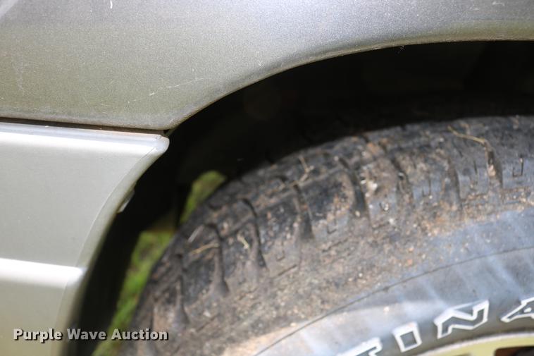 image for item DD8228 2002 Jeep Grand Cherokee SUV