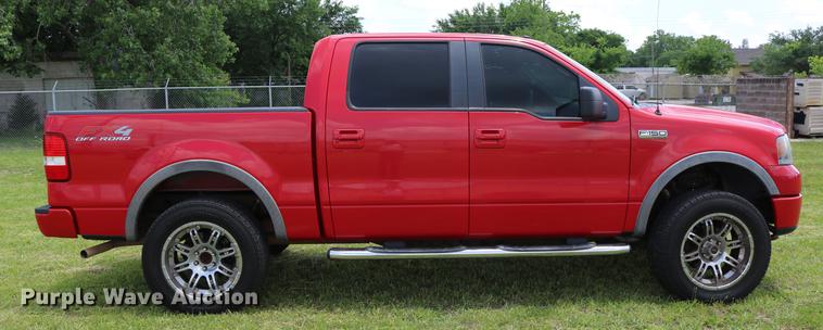 image for item DD8229 2007 Ford F150 SuperCrew pickup truck