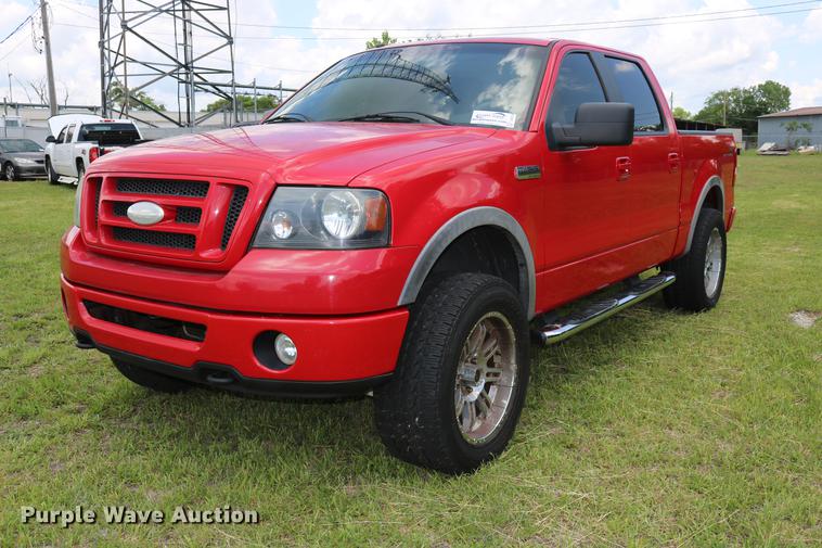 image for item DD8229 2007 Ford F150 SuperCrew pickup truck