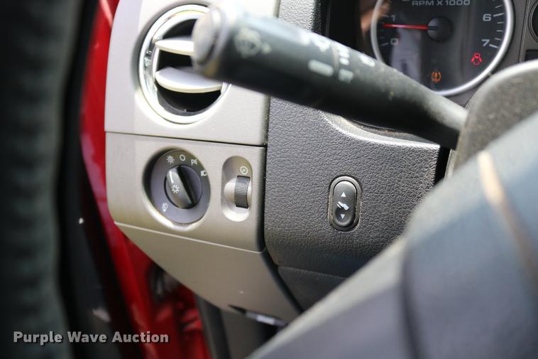 image for item DD8229 2007 Ford F150 SuperCrew pickup truck