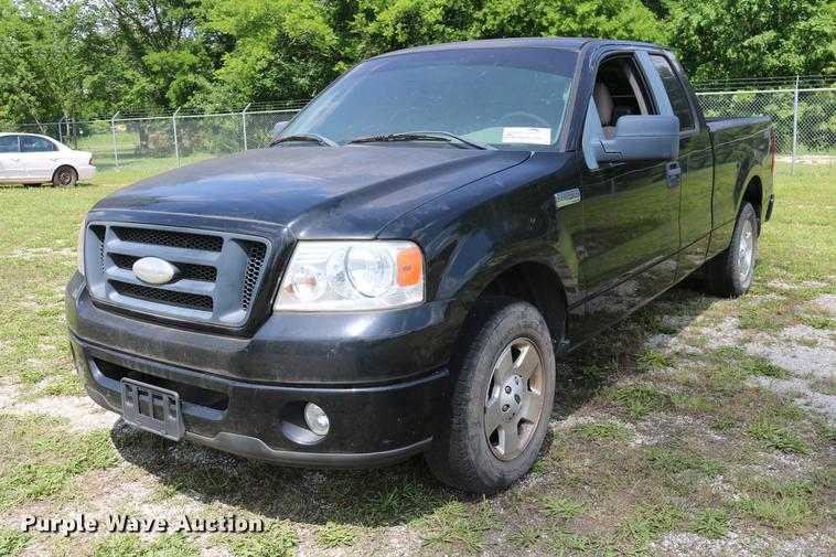 image for item DD8230 2007 Ford F150 SuperCab pickup truck