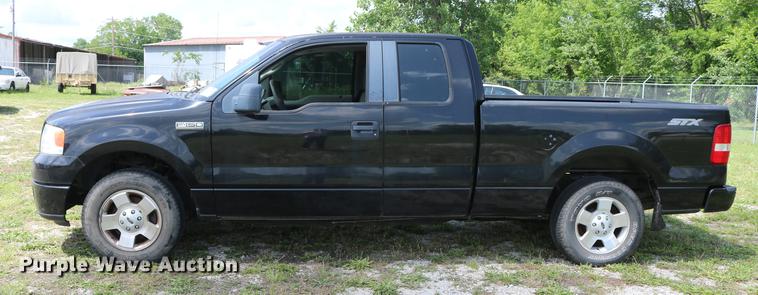 image for item DD8230 2007 Ford F150 SuperCab pickup truck
