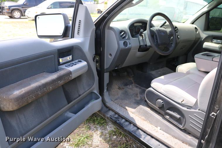 image for item DD8230 2007 Ford F150 SuperCab pickup truck