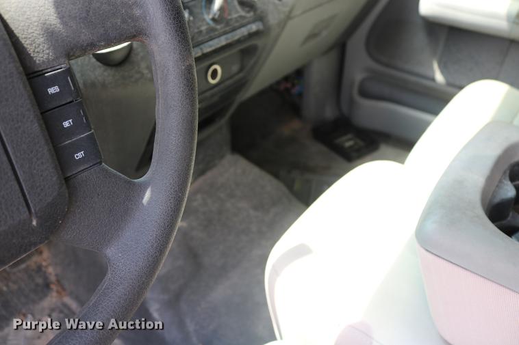 image for item DD8230 2007 Ford F150 SuperCab pickup truck