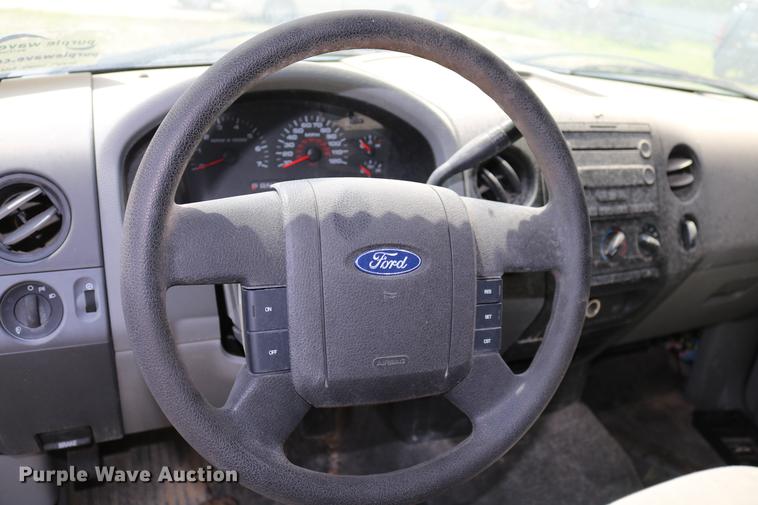 image for item DD8230 2007 Ford F150 SuperCab pickup truck
