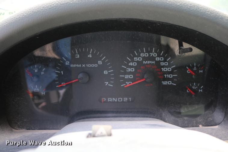 image for item DD8230 2007 Ford F150 SuperCab pickup truck