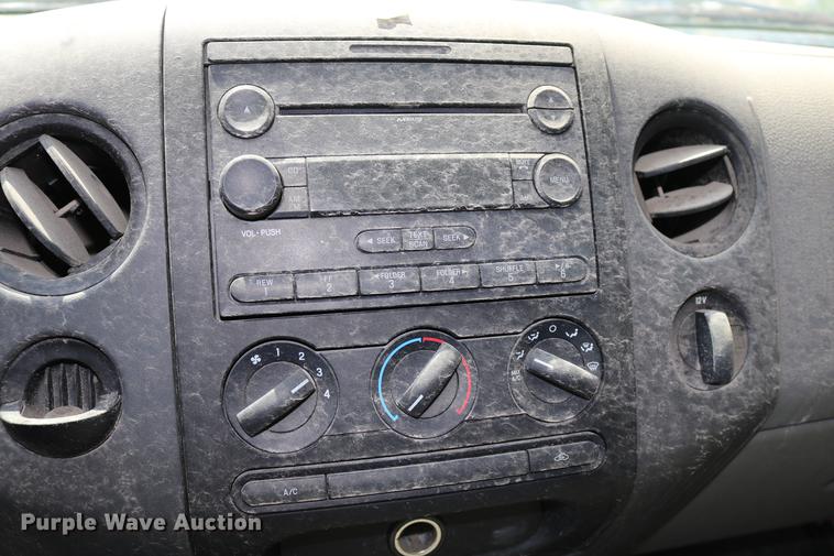 image for item DD8230 2007 Ford F150 SuperCab pickup truck