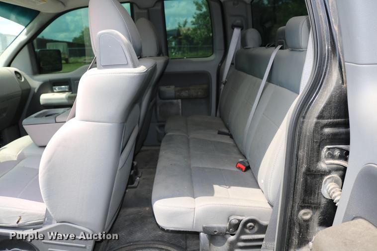 image for item DD8230 2007 Ford F150 SuperCab pickup truck