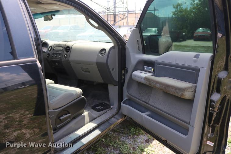 image for item DD8230 2007 Ford F150 SuperCab pickup truck
