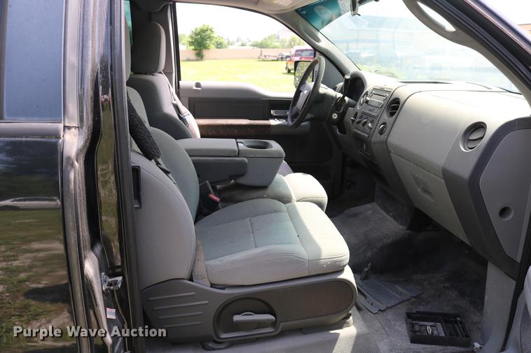 image for item DD8230 2007 Ford F150 SuperCab pickup truck