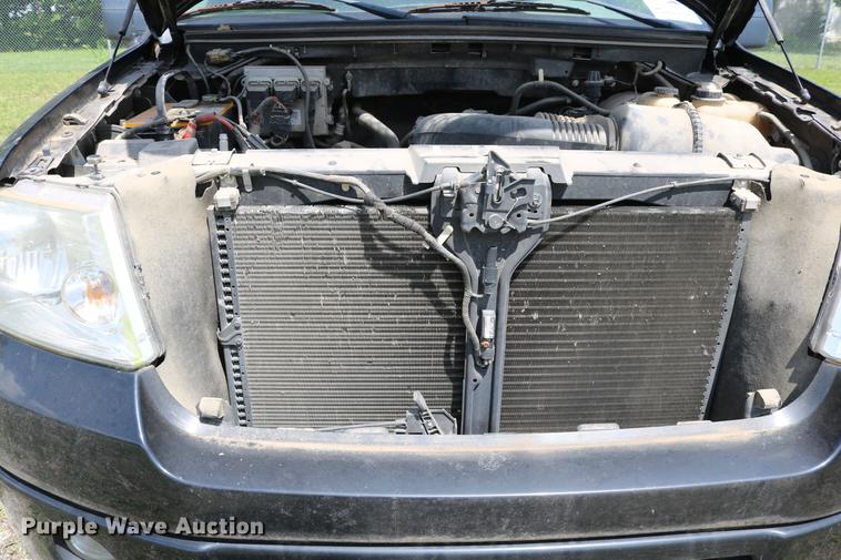 image for item DD8230 2007 Ford F150 SuperCab pickup truck