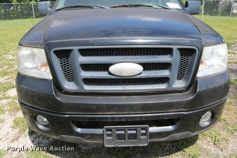 image for item DD8230 2007 Ford F150 SuperCab pickup truck