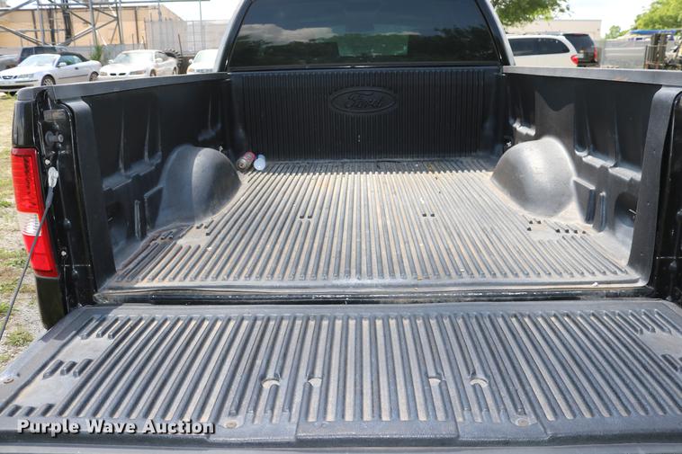 image for item DD8230 2007 Ford F150 SuperCab pickup truck