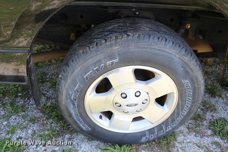 image for item DD8230 2007 Ford F150 SuperCab pickup truck