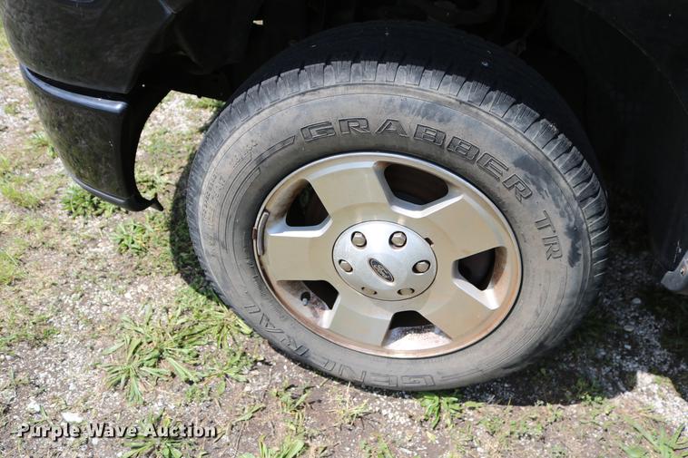 image for item DD8230 2007 Ford F150 SuperCab pickup truck