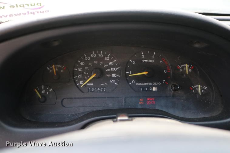 image for item DD8231 1995 Ford Mustang convertible