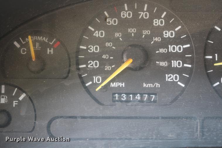 image for item DD8231 1995 Ford Mustang convertible