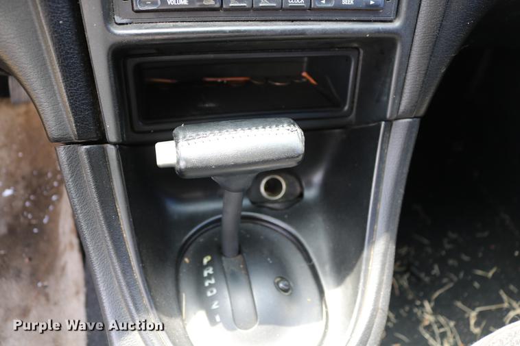 image for item DD8231 1995 Ford Mustang convertible