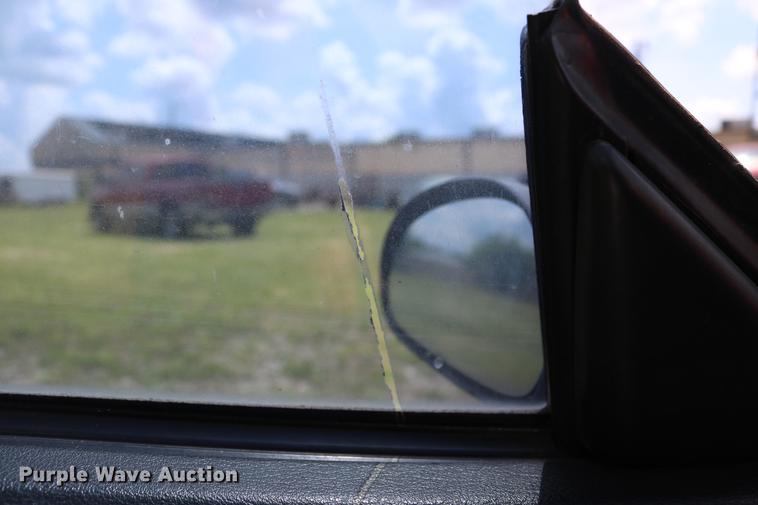 image for item DD8231 1995 Ford Mustang convertible