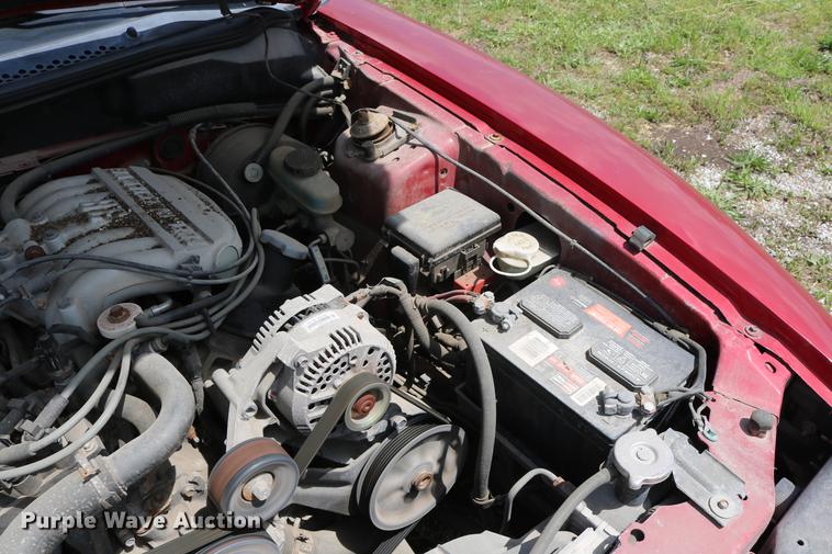 image for item DD8231 1995 Ford Mustang convertible