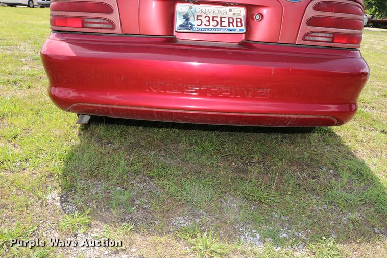 image for item DD8231 1995 Ford Mustang convertible