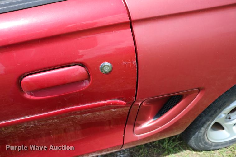 image for item DD8231 1995 Ford Mustang convertible