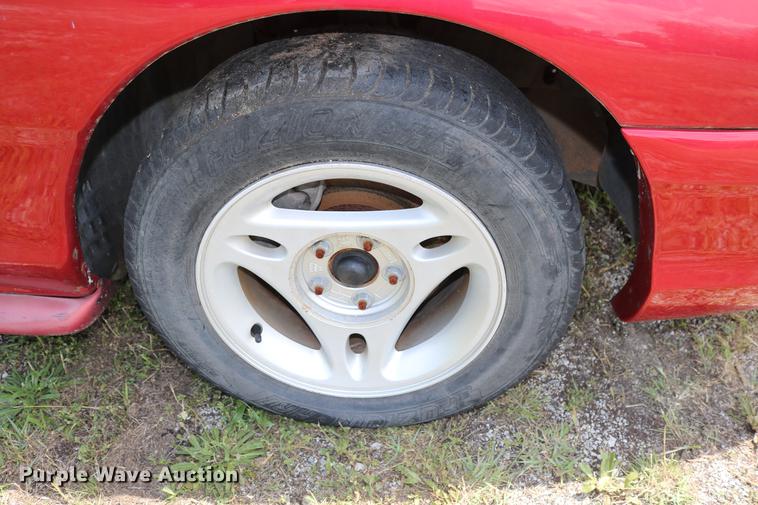 image for item DD8231 1995 Ford Mustang convertible