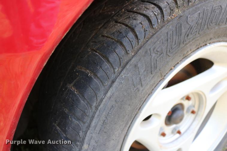 image for item DD8231 1995 Ford Mustang convertible