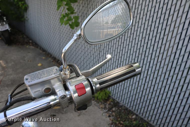 image for item DD8232 2002 Yamaha Road Warrior motorcycle