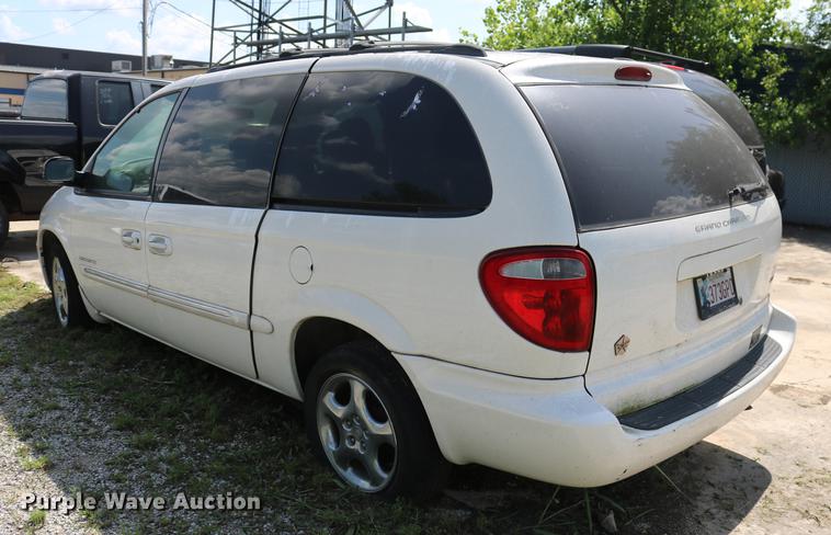 image for item DD8235 2001 Dodge Grand Caravan van
