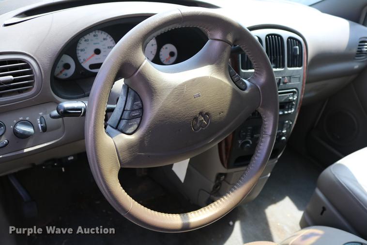 image for item DD8235 2001 Dodge Grand Caravan van