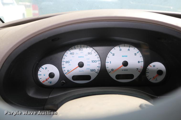 image for item DD8235 2001 Dodge Grand Caravan van