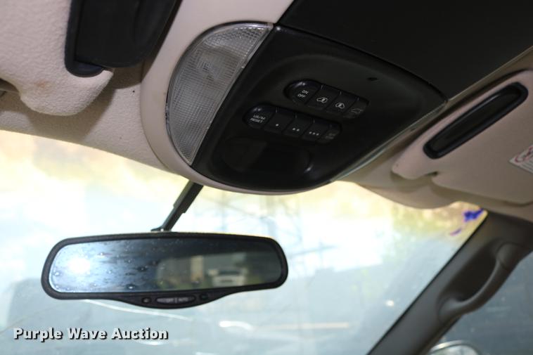 image for item DD8235 2001 Dodge Grand Caravan van