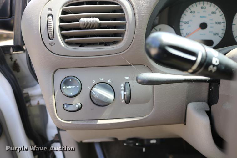 image for item DD8235 2001 Dodge Grand Caravan van