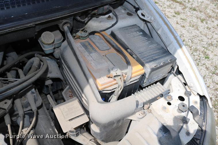 image for item DD8235 2001 Dodge Grand Caravan van