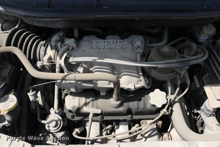 image for item DD8235 2001 Dodge Grand Caravan van