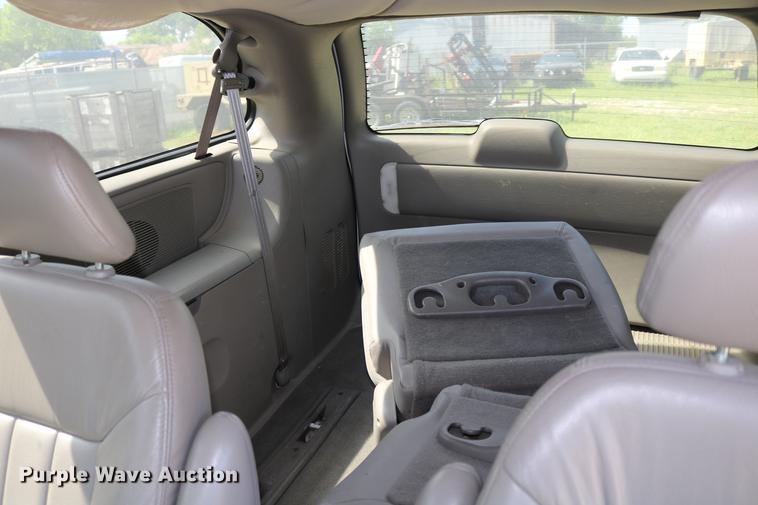 image for item DD8235 2001 Dodge Grand Caravan van