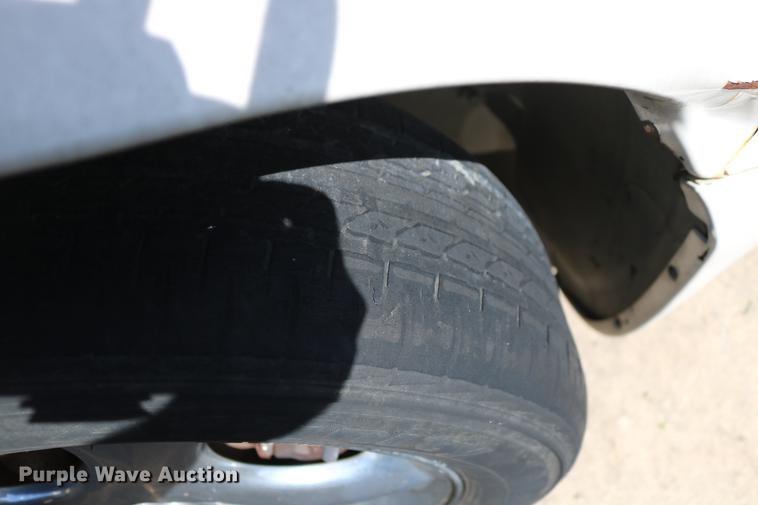 image for item DD8235 2001 Dodge Grand Caravan van