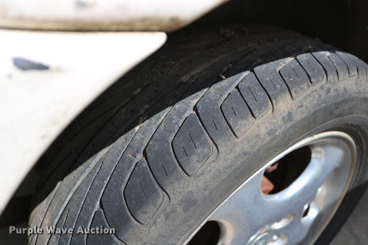 image for item DD8235 2001 Dodge Grand Caravan van