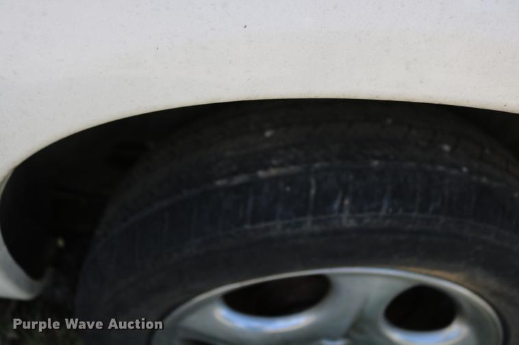 image for item DD8235 2001 Dodge Grand Caravan van