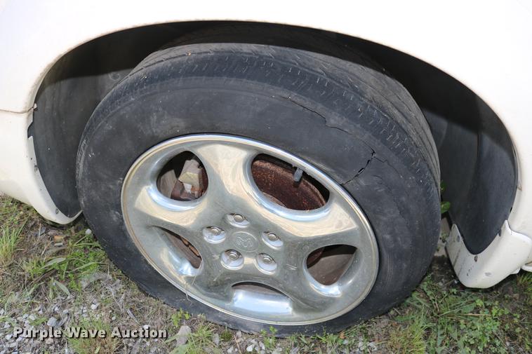 image for item DD8235 2001 Dodge Grand Caravan van