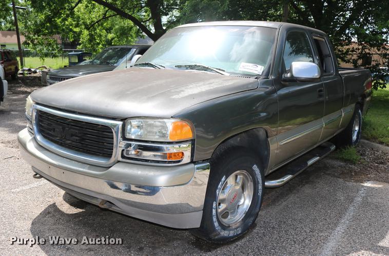 image for item DD8238 1999 GMC Sierra 1500 Ext. Cab pickup truck