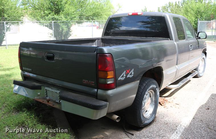 image for item DD8238 1999 GMC Sierra 1500 Ext. Cab pickup truck
