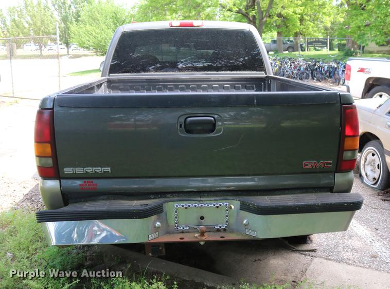 image for item DD8238 1999 GMC Sierra 1500 Ext. Cab pickup truck