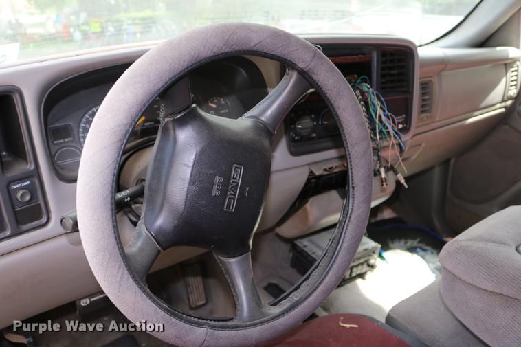 image for item DD8238 1999 GMC Sierra 1500 Ext. Cab pickup truck