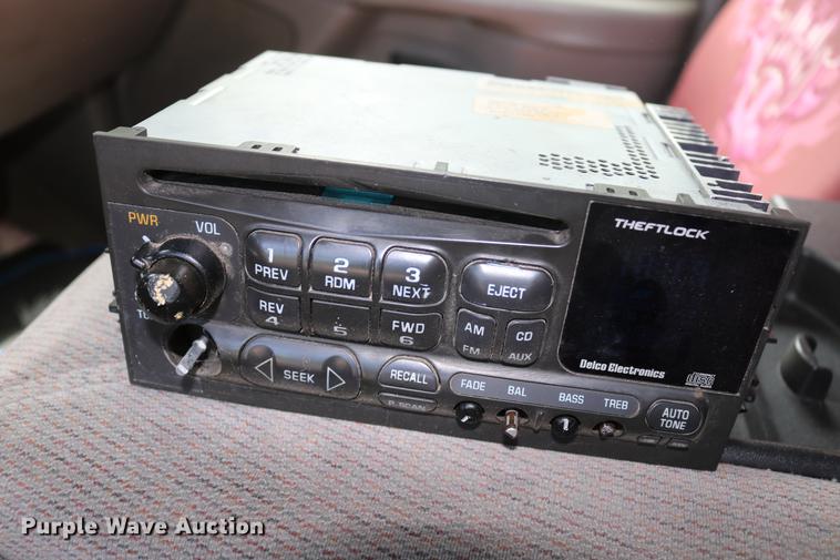 image for item DD8238 1999 GMC Sierra 1500 Ext. Cab pickup truck